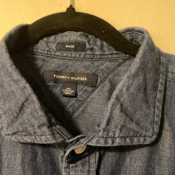 Tommy Hilfiger denim shirt size XXL - Picture 2 of 3